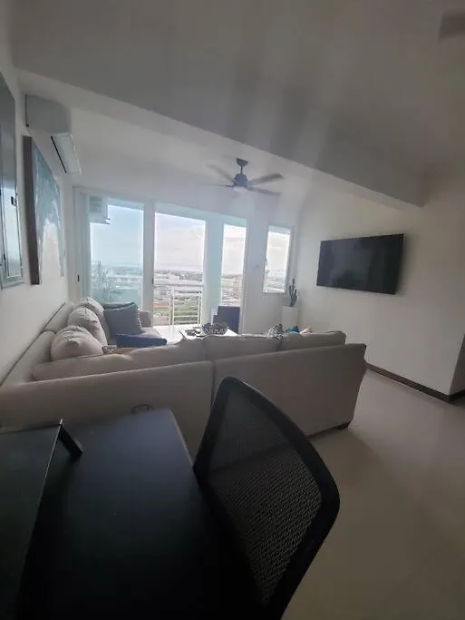 Appartement Luxurious & Modern In The Heart Of New Kingston